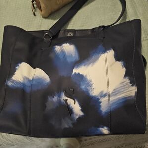 VERA WANG Stylish Blue and White Tote Bag
